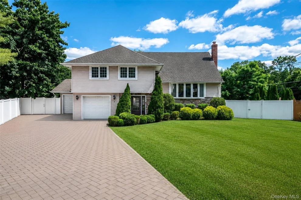 Unit for sale at 9 Primrose Avenue W, Greenburgh, NY 10607