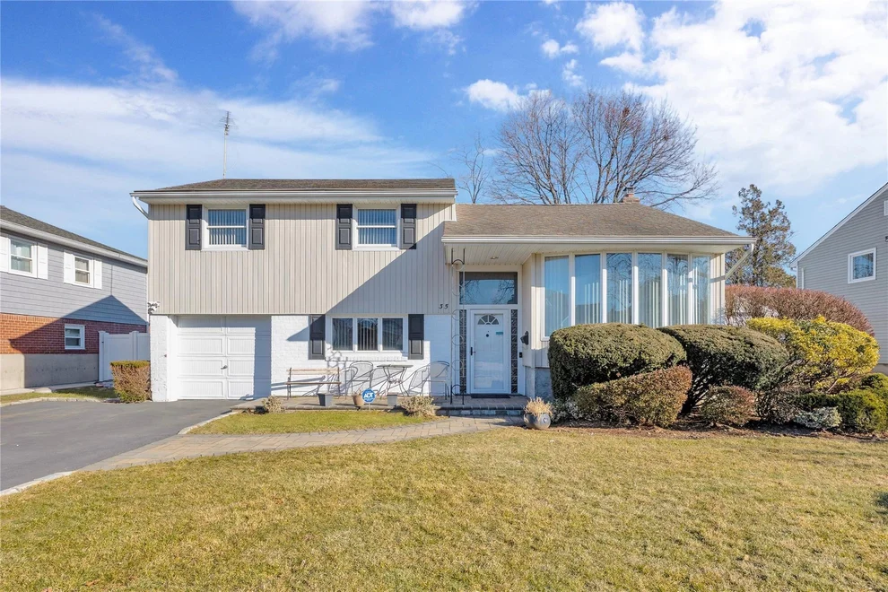 Unit for sale at 35 Loretta Drive, Oyster Bay, NY 11791
