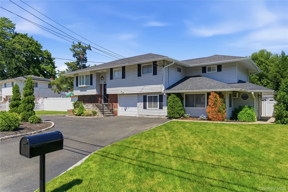 Unit for sale at 103 Wright Avenue, Babylon, NY 11729