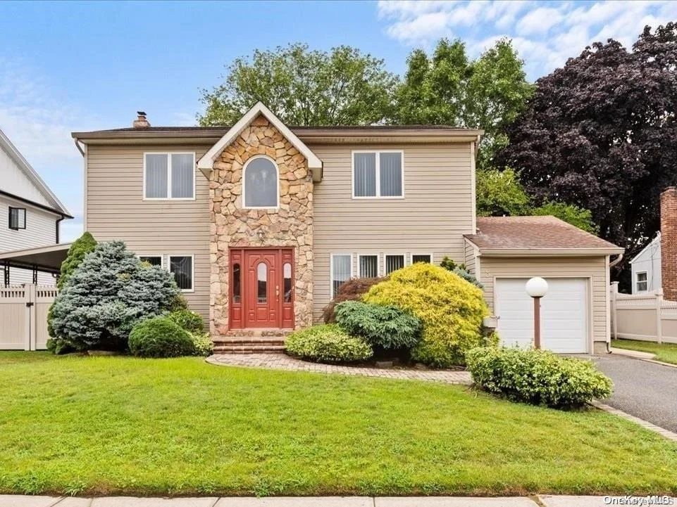 Unit for sale at 60 Westbury Avenue, Oyster Bay, NY 11803