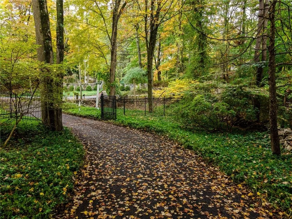 Unit for sale at 115 Old Roaring Brook Road, New Castle, NY 10549