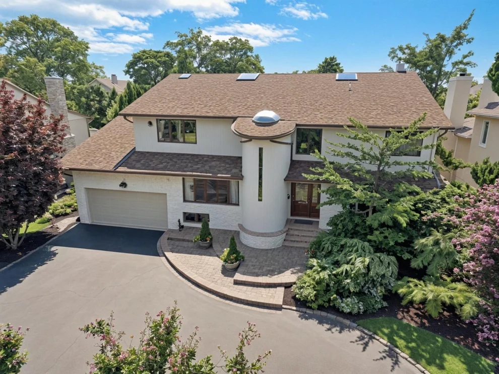 Unit for sale at 2000 Lake End Road, Hempstead, NY 11566