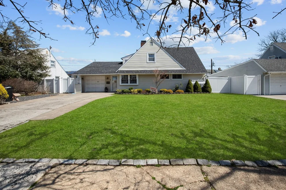 Unit for sale at 33 Chestnut Lane, Hempstead, NY 11756