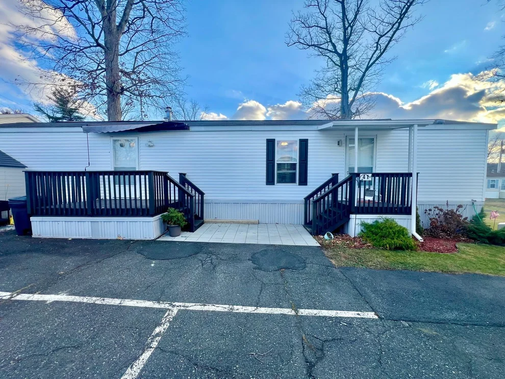 Unit for sale at 41 Mountain view trailer park, Stony Point, NY 10980