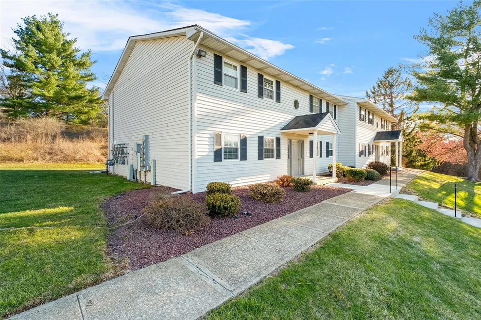 Unit for sale at 8 Ivy Court, Fishkill, NY 12524