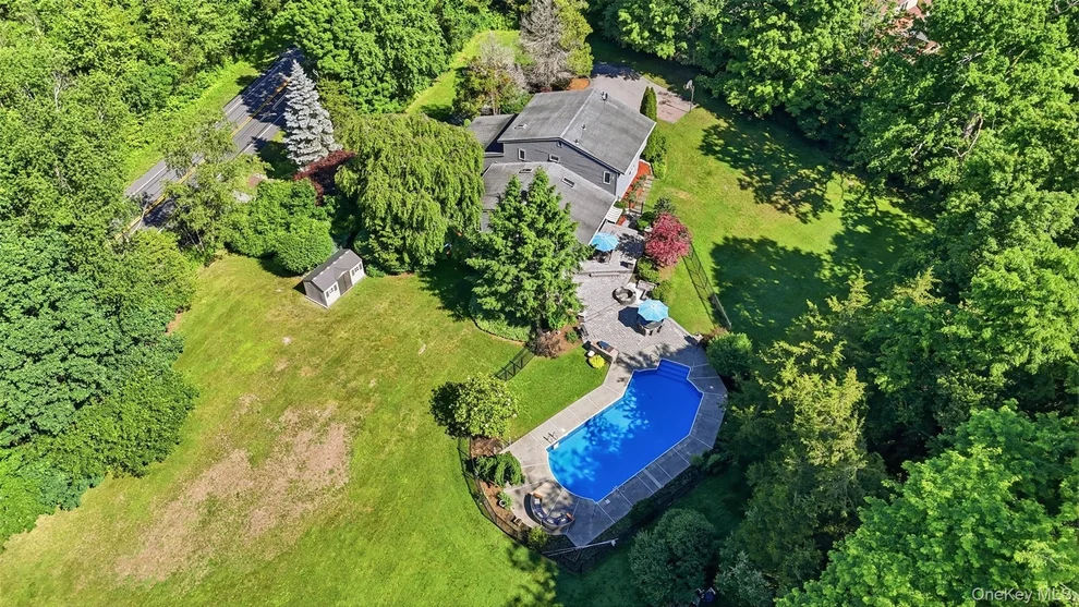 Unit for sale at 985 Craigville Road, Blooming Grove, NY 10918