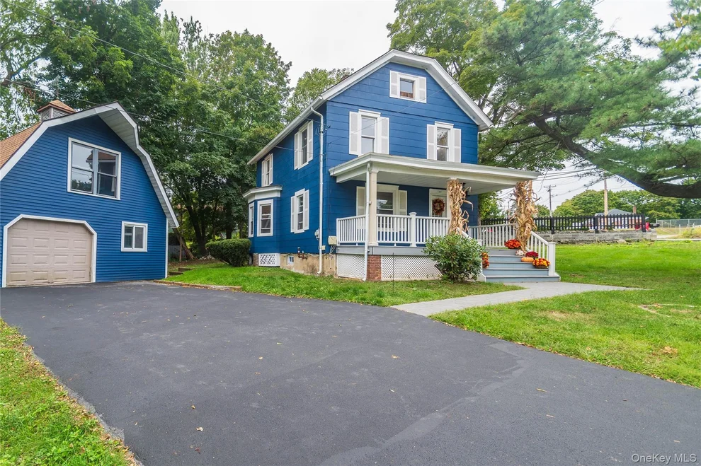 Unit for sale at 155 Erie Avenue, New Windsor, NY 12553