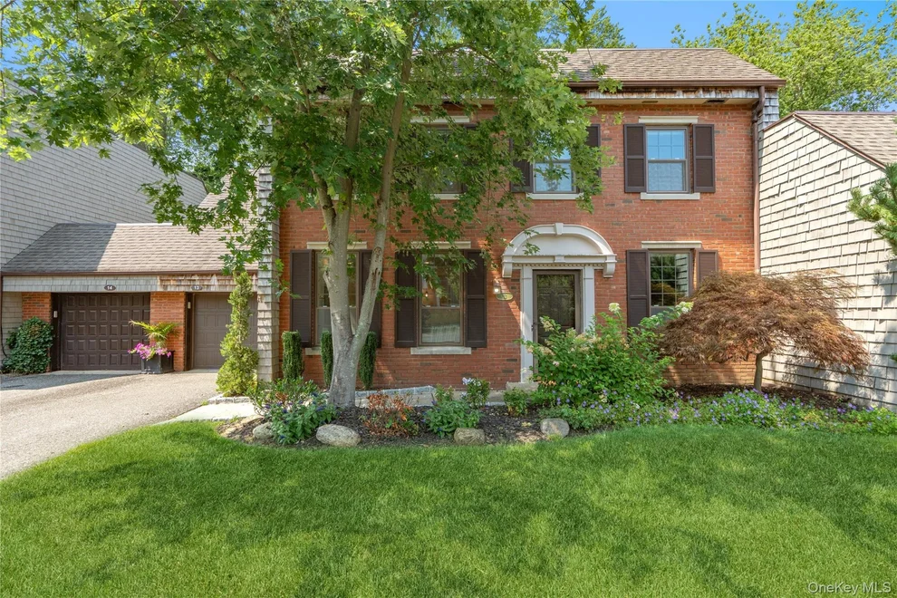 Unit for sale at 13 Admirals Drive E, Islip, NY 11706