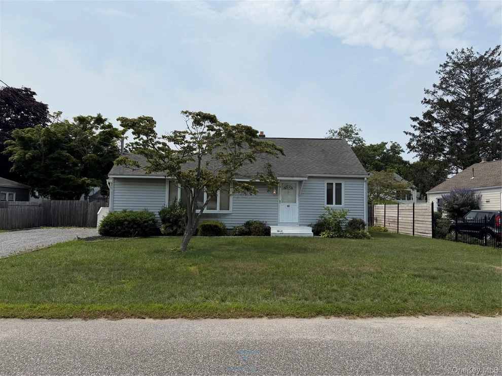Unit for sale at 30 Bayview Avenue, Islip, NY 11705
