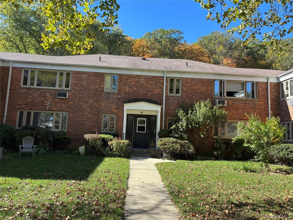 Unit for sale at 41 Lawrence Drive, White Plains, NY 10603