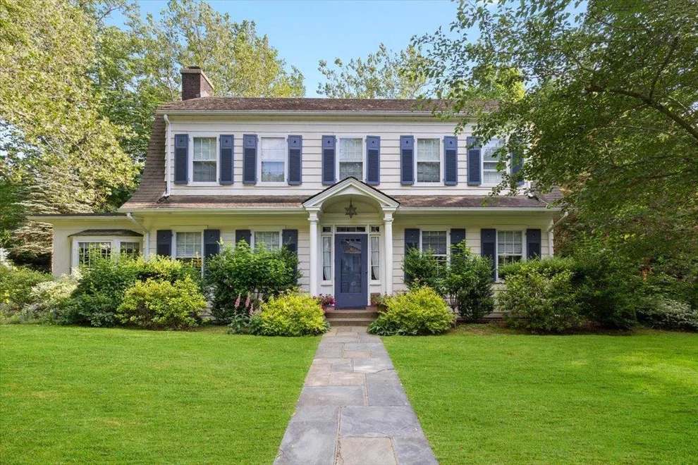Unit for sale at 16 Barney Park, Greenburgh, NY 10533