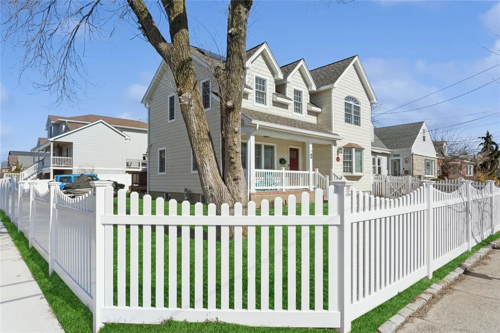Unit for sale at 2094 Bay Boulevard, Hempstead, NY 11509
