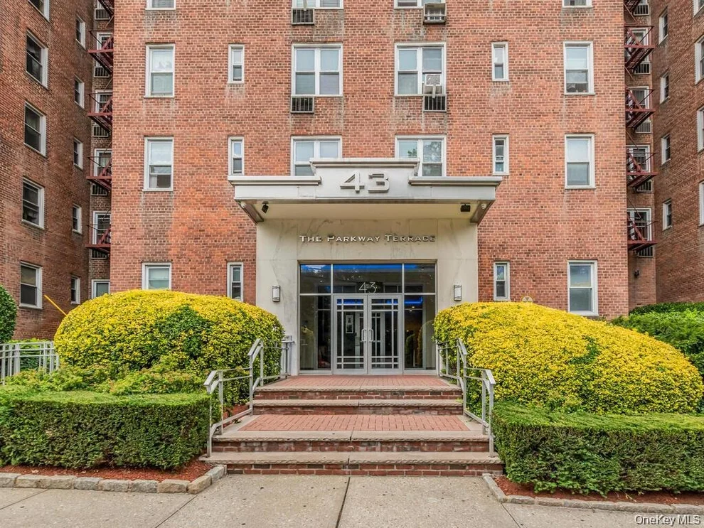Unit for sale at 43 Bronx River Road, Yonkers, NY 10704