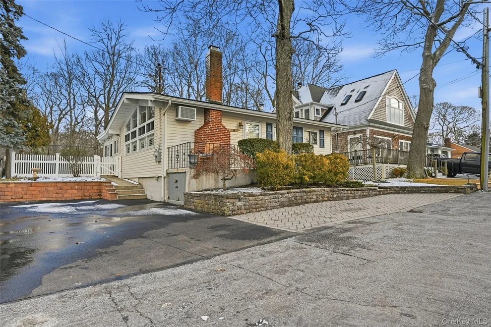 Unit for sale at 36 Oak Lane, Riverhead, NY 11792