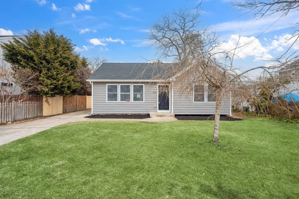 Unit for sale at 122 Myrtle Avenue, Islip, NY 11795