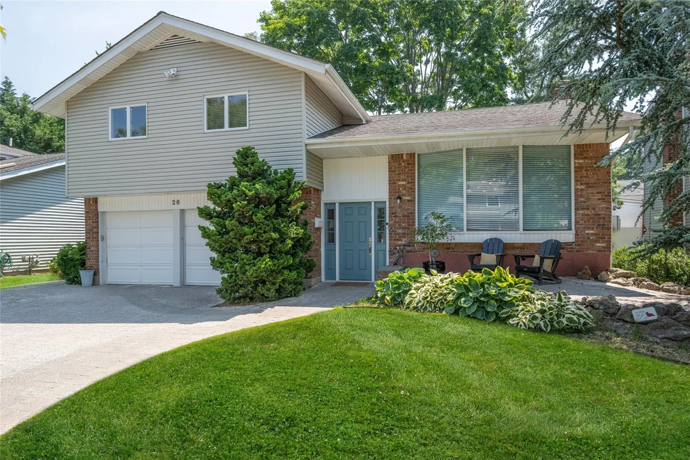 Unit for sale at 26 Driftwood Drive, North Hempstead, NY 11050