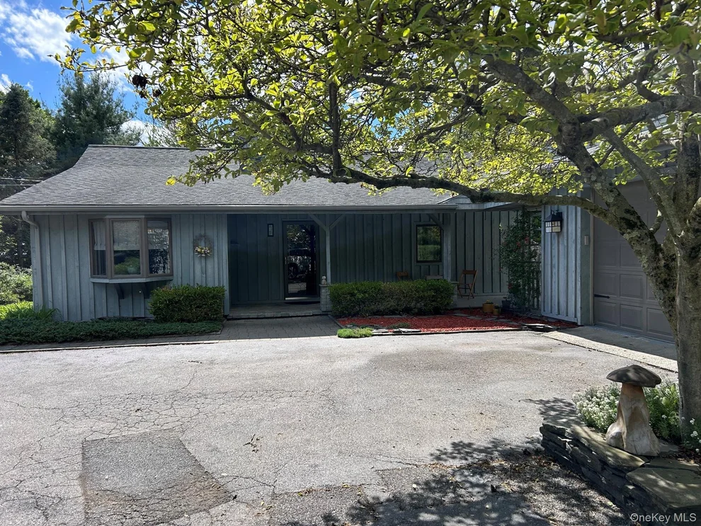 Unit for sale at 30 Daisy Lane, Poughkeepsie, NY 12603