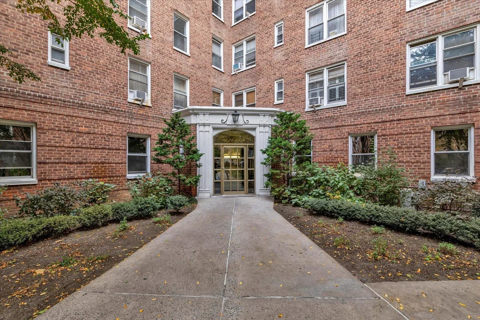 Unit for sale at 72-61 113th Street, New York, NY 11375