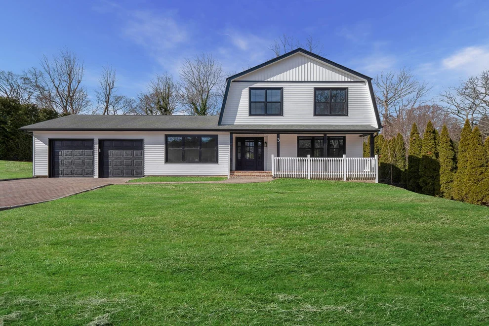 Unit for sale at 3 Maryanne Court, Huntington, NY 11743