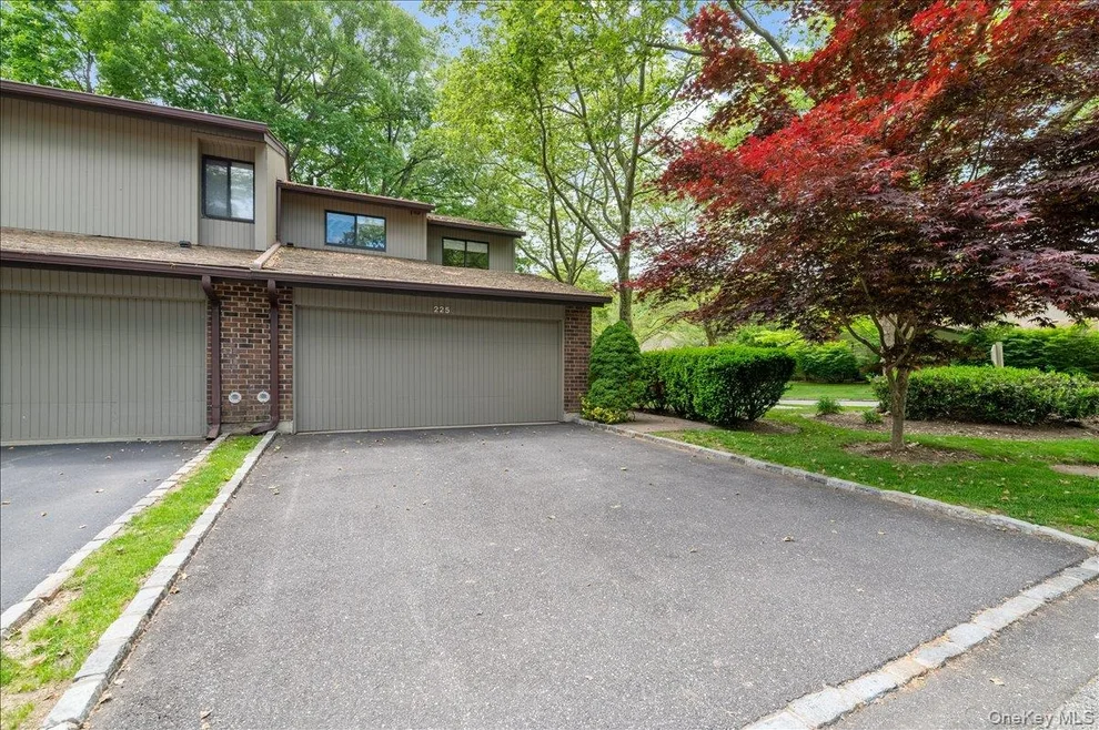 Unit for sale at 225 Hamlet Drive, Oyster Bay, NY 11753