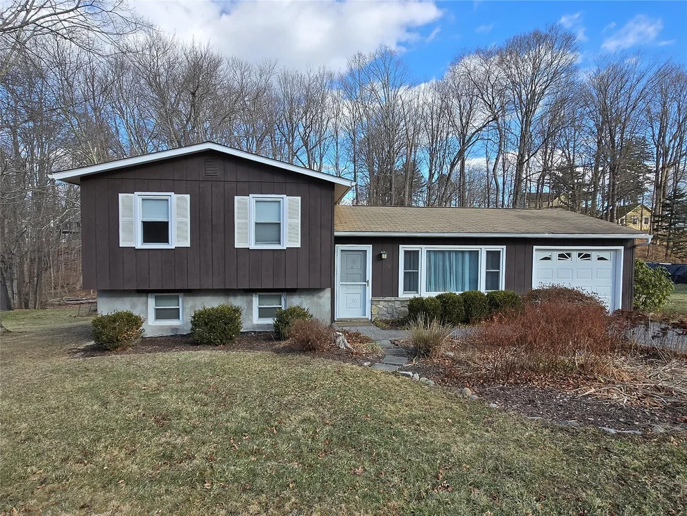 Unit for sale at 16 Collier Drive E, Carmel, NY 10512