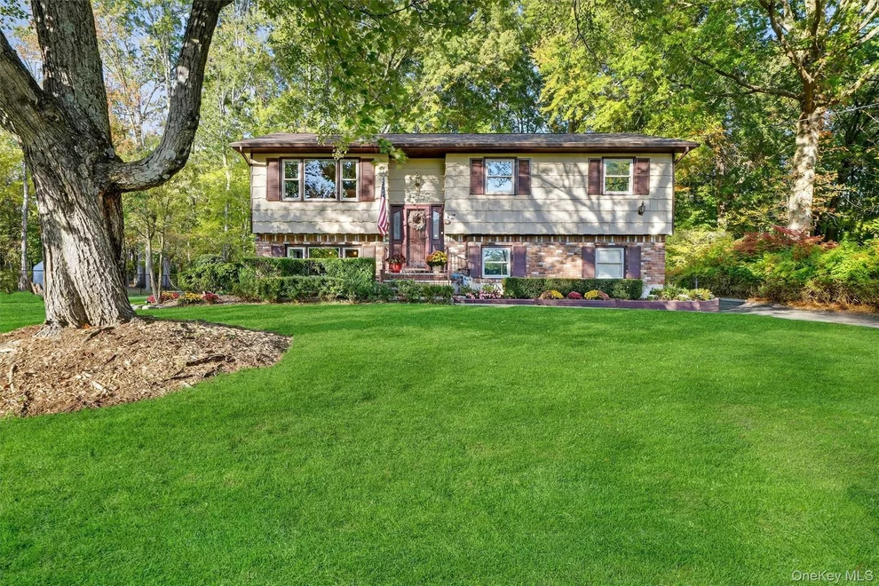 Unit for sale at 22 Parkside Drive, Clarkstown, NY 10920