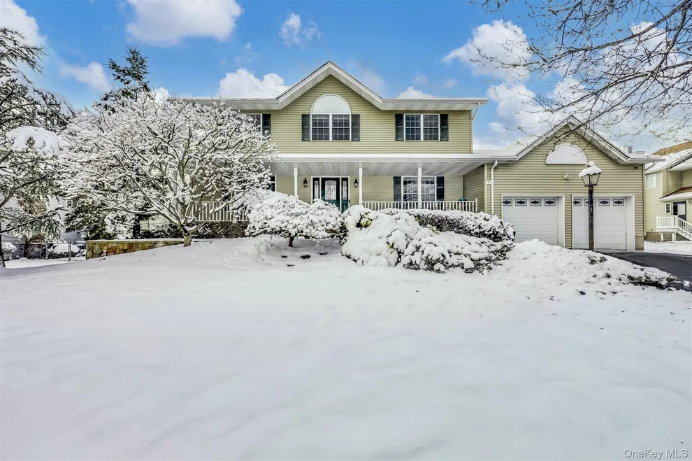 Unit for sale at 40 Cragmere Oval, Clarkstown, NY 10956