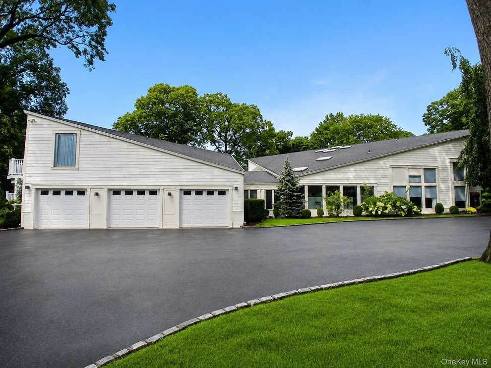Unit for sale at 5 Carol Lane, Oyster Bay, NY 11545