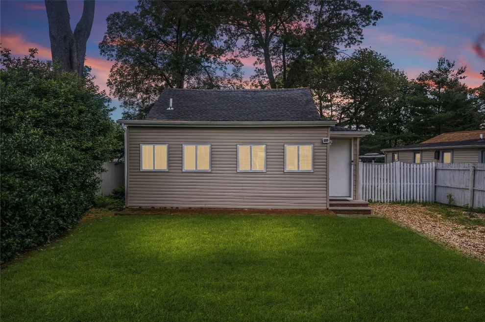 Unit for sale at 233 Pawnee Street, Islip, NY 11779