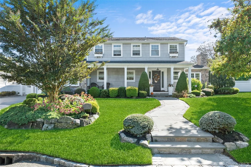 Unit for sale at 156 Cabot Road, Oyster Bay, NY 11758