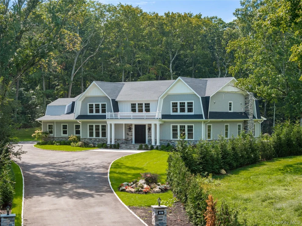 Unit for sale at 541 Split Rock Road, Oyster Bay, NY 11791