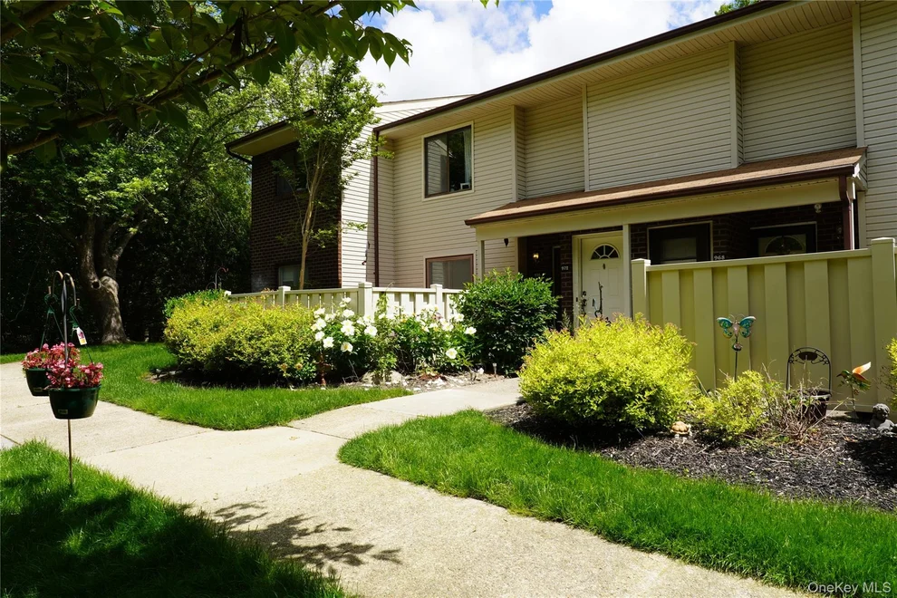 Unit for sale at 972 Skyline Drive, Brookhaven, NY 11727