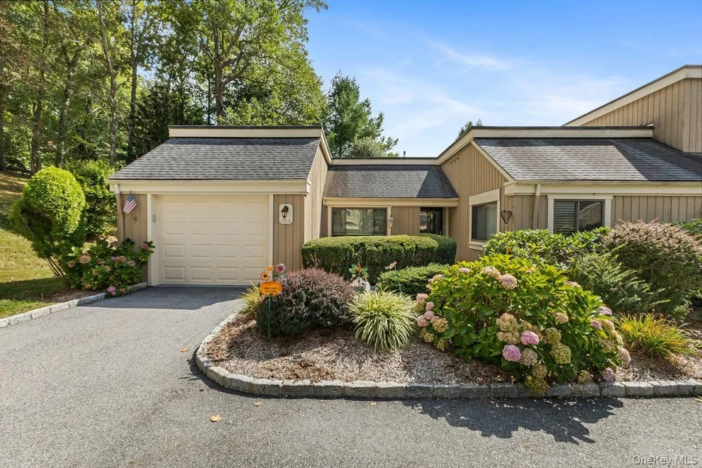 Unit for sale at 20 Heritage Hills, Somers, NY 10589