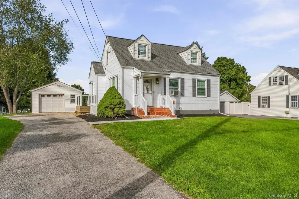 Unit for sale at 3 Kinderhook Drive, Poughkeepsie (Town), NY 12603