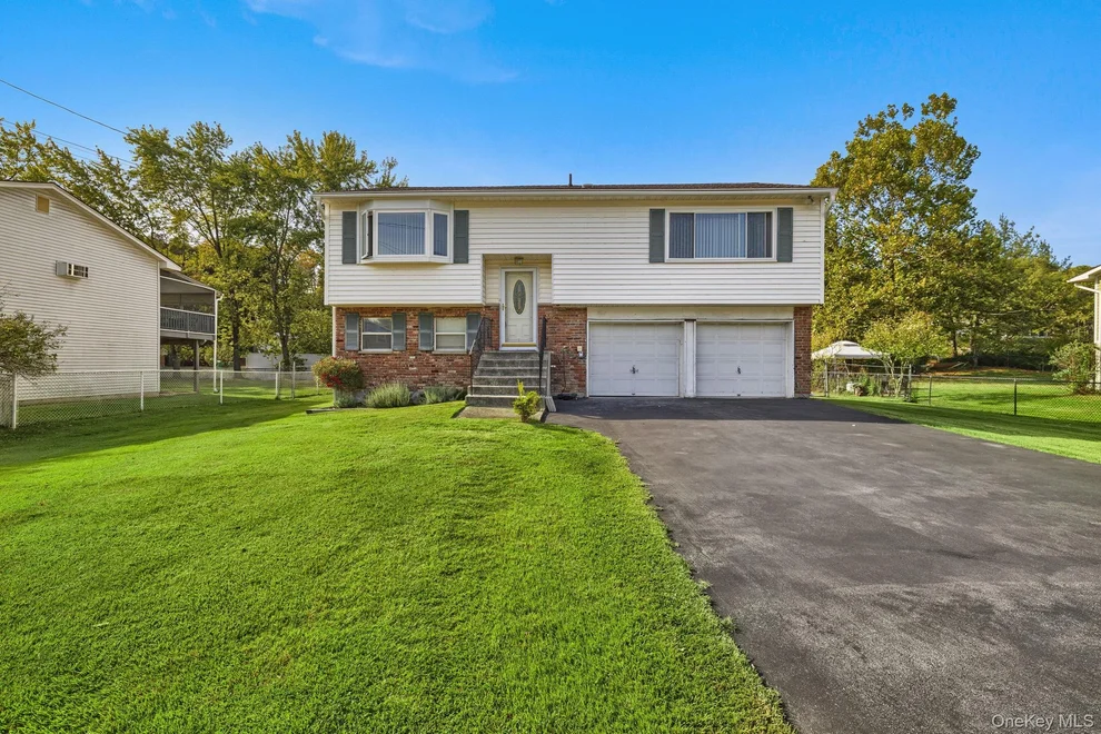 Unit for sale at 3 Shelley Road, Poughkeepsie (Town), NY 12603