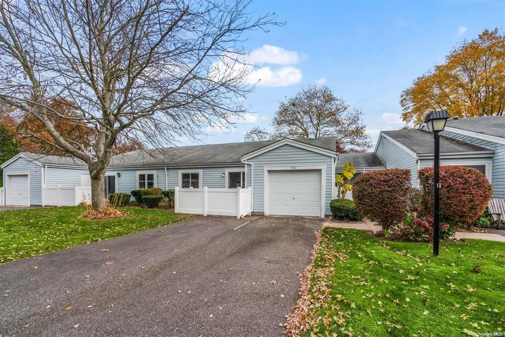 Unit for sale at 708 Cabot Court, Smithtown, NY 11780