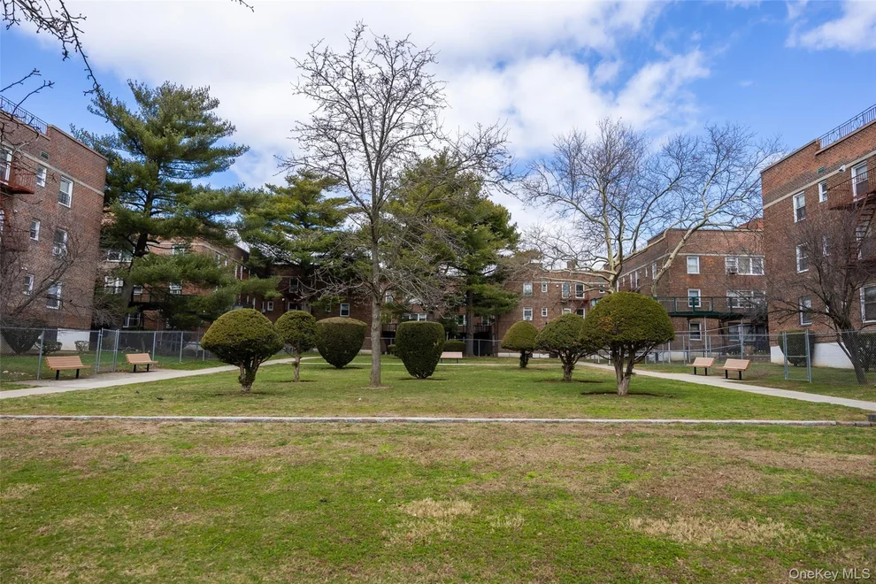 Unit for sale at 69-12 140th Street, New York, NY 11367