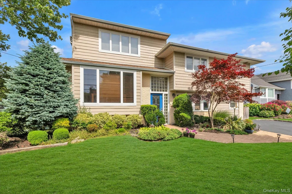 Unit for sale at 3375 Fairway Road, Hempstead, NY 11572