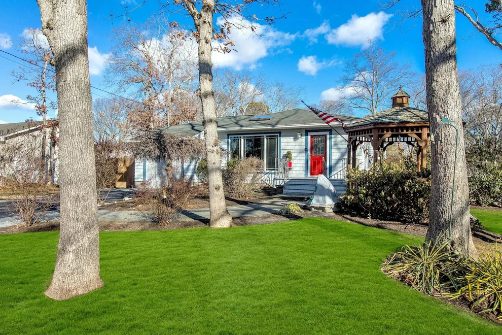 Unit for sale at 267 Terry Road, Islip, NY 11782