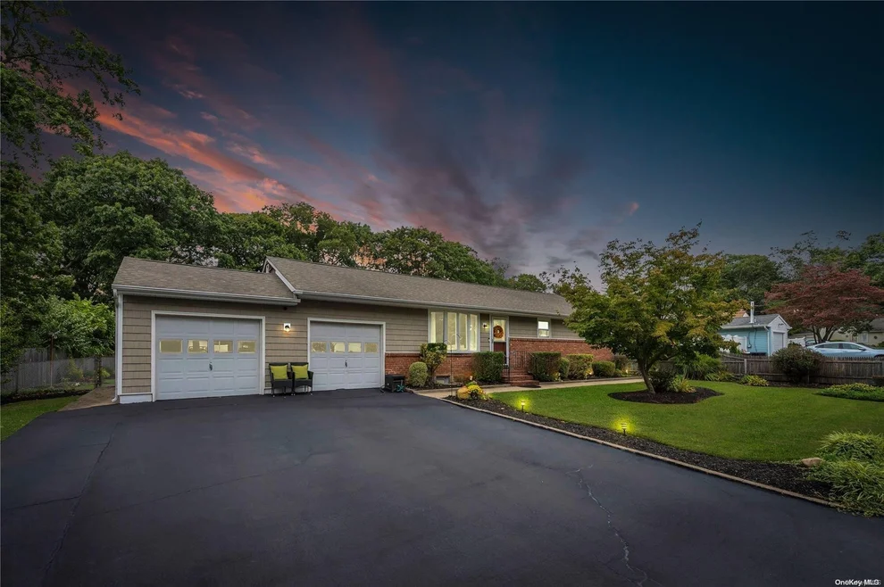 Unit for sale at 15 Oak Street, Islip, NY 11779