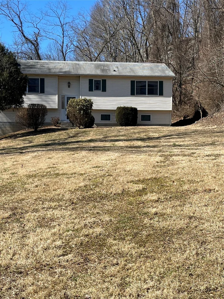 Unit for sale at 17 Doris Lee Drive, Cortlandt, NY 10567