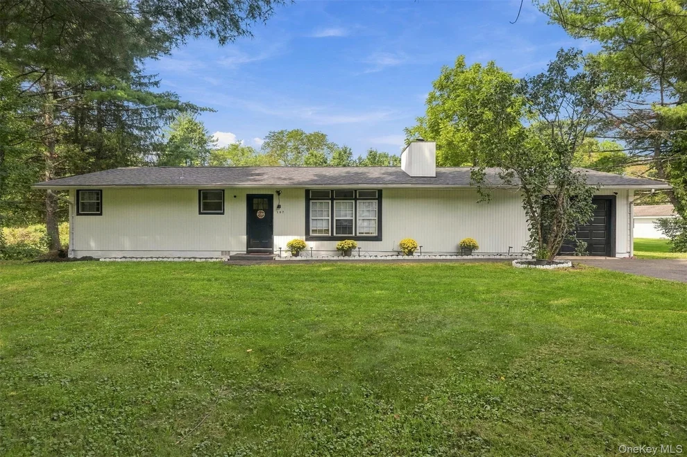 Unit for sale at 267 State Route 32 S, New Paltz, NY 12561