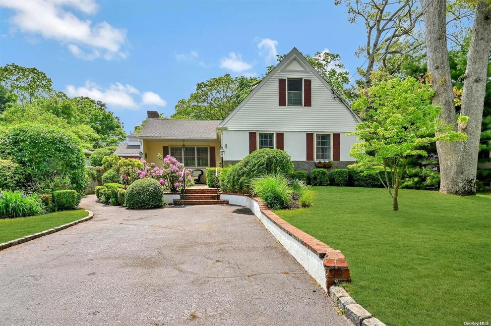 Unit for sale at 8 Matinecock Avenue, Islip, NY 11730