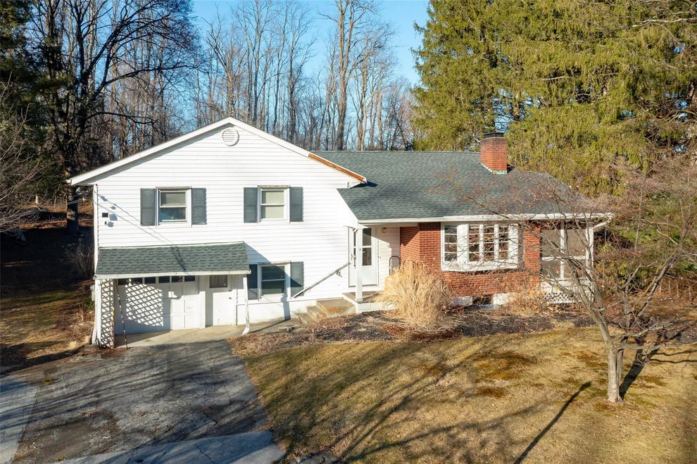 Unit for sale at 3 Titusville Heights, Poughkeepsie, NY 12603