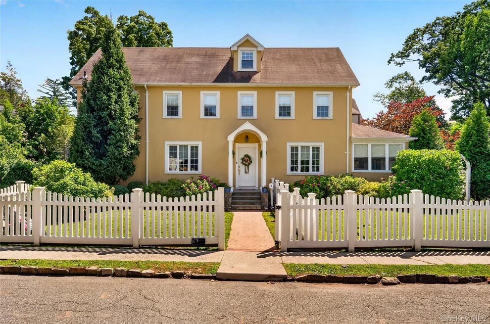 Unit for sale at 2 Stewart Avenue, Eastchester, NY 10707