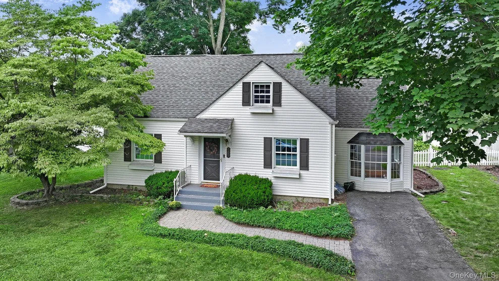 Unit for sale at 109 Pine Drive, New Windsor, NY 12553