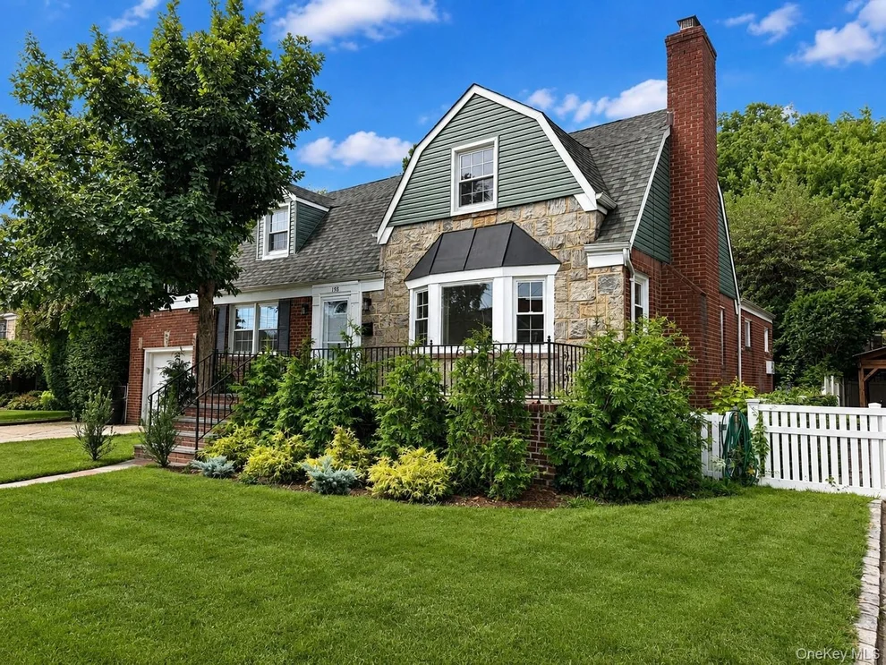 Unit for sale at 198 Canterbury, Hempstead, NY 11563
