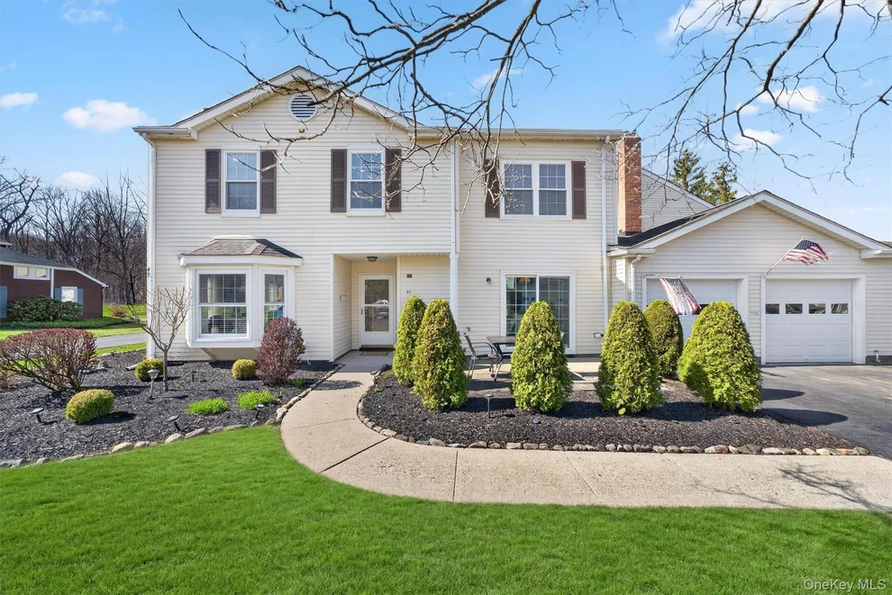 Unit for sale at 49 Candlestick Court, Warwick (Town), NY 10990