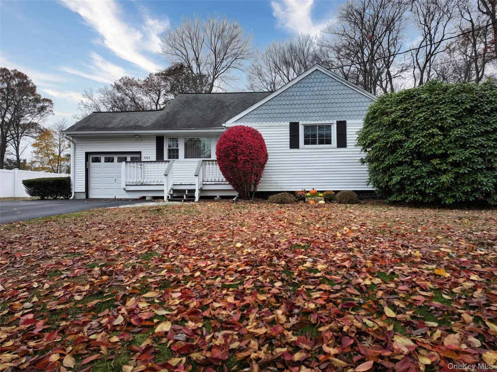 Unit for sale at 3763 Briarhill Street, Yorktown, NY 10547