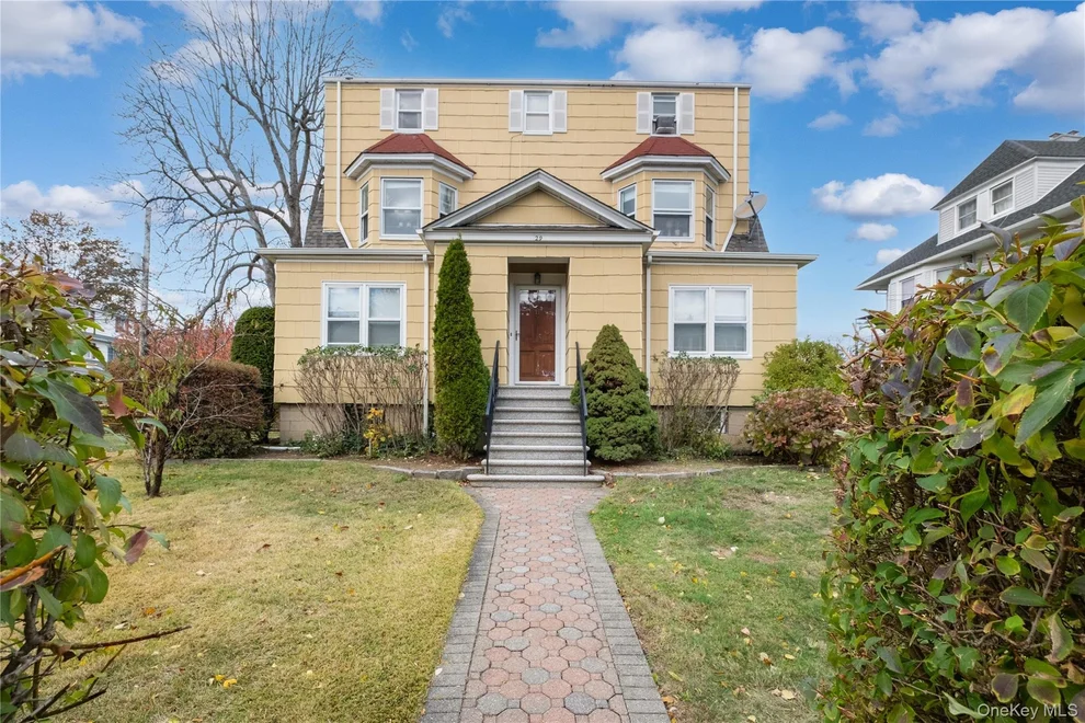 Unit for sale at 29-31 Edgewood Park, New Rochelle, NY 10801
